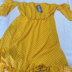 Vestido nuevo lunares amarillo $10
